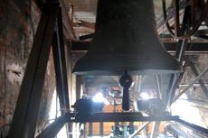 St. Peter_Glocken_2.JPG